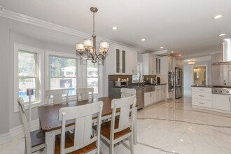 641 Little Bird Rd in East Hampton, NY - Building Photo - Building Photo