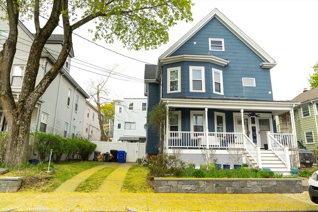property at 40 Oak Square Ave