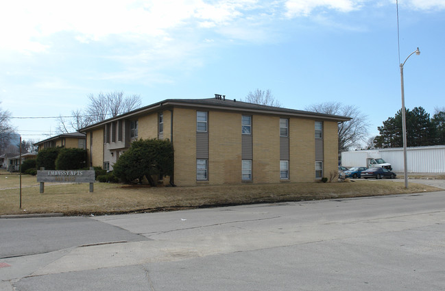 Embassy Apartments in Des Moines, IA - Foto de edificio - Building Photo