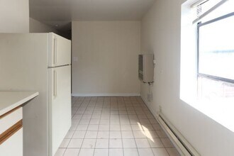 824 W Cornelia Ave in Chicago, IL - Building Photo - Building Photo