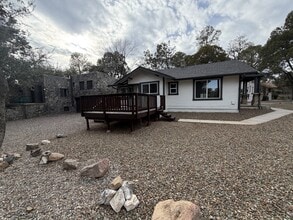 703 Country Club Dr in Prescott, AZ - Foto de edificio - Building Photo