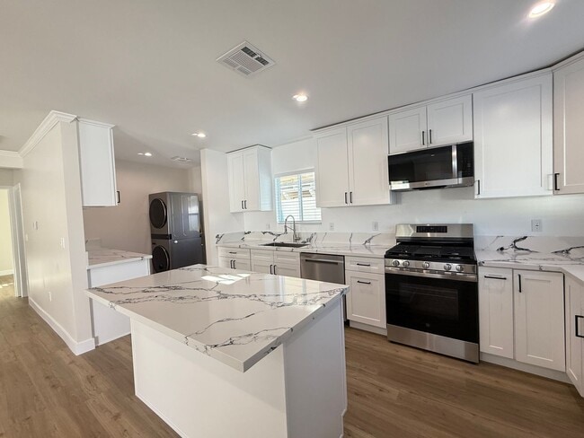 15120 Nurmi St in Los Angeles, CA - Building Photo - Building Photo