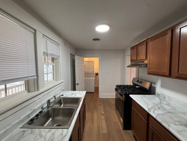 property at 1144 S Spring St