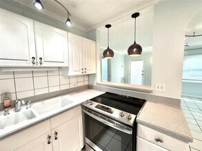 432 Woodlawn Ave in Belleair, FL - Building Photo - Building Photo