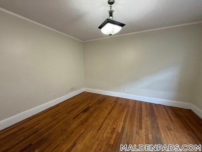 349 Pleasant St in Malden, MA - Building Photo - Building Photo