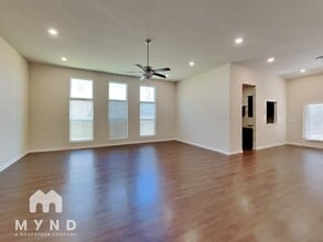 803 Golden Bell Wy in Villa Rica, GA - Building Photo - Building Photo