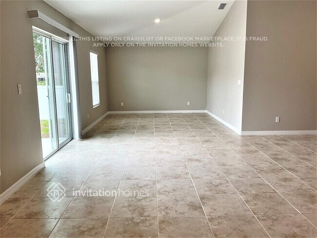 1650 Paragon Rd SE in Palm Bay, FL - Building Photo - Building Photo
