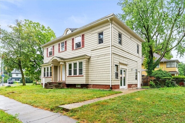 19 Genesee Park Blvd in Rochester, NY - Building Photo - Building Photo