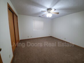 6441 Whitewater Ln in Lincoln, NE - Building Photo - Building Photo