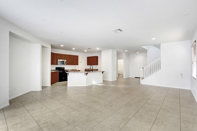 5428 Novara Ave in Fontana, CA - Building Photo - Building Photo