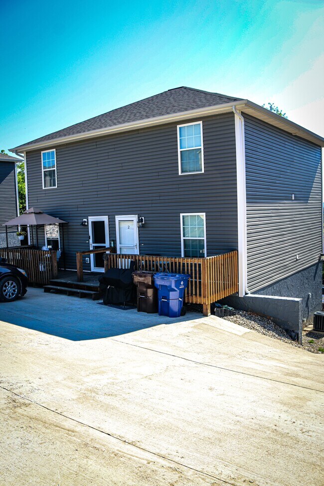 1212 Jessica Loop, Unit 2 in Jefferson City, TN - Foto de edificio - Building Photo