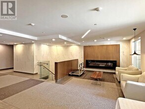 B-8228 Birchmount Rd in Markham, ON - Building Photo - Building Photo