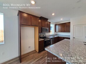 8064 Moongate Wy in Roseville, CA - Building Photo - Building Photo
