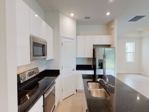 351 San Filippo Dr SE in Palm Bay, FL - Building Photo - Building Photo