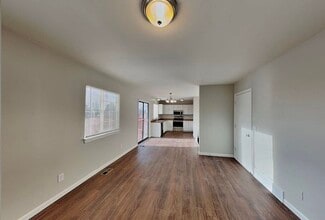 1425 S Olathe Way in Aurora, CO - Foto de edificio - Building Photo