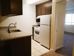 Sandpiper Apartments in Marysville, CA - Building Photo - Building Photo