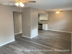 7025 3rd St N-Unit -14 in St. Petersburg, FL - Building Photo - Building Photo