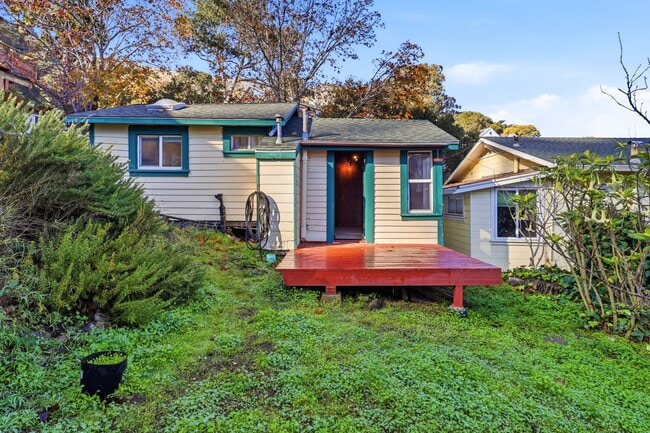 property at 500 Humboldt Rd