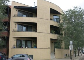 4662 N Winthrop Ave in Chicago, IL - Building Photo