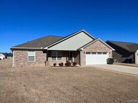 19105 Racheals Loop in Athens, AL - Building Photo