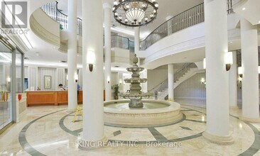 25 Kingsbridge Garden Cir in Mississauga, ON - Building Photo - Building Photo
