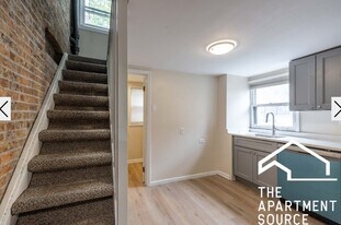 1501 W Fullerton Ave, Unit 1 in Chicago, IL - Building Photo