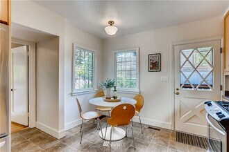 6200 30th Ave NE, Unit Bedroom 1 in Seattle, WA - Foto de edificio - Building Photo