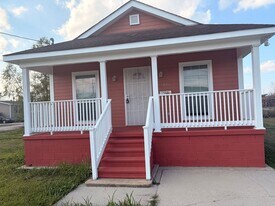 1806 Egania St in New Orleans, LA - Building Photo