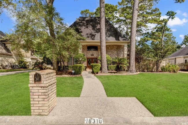 property at 18310 Lake Oaks Dr