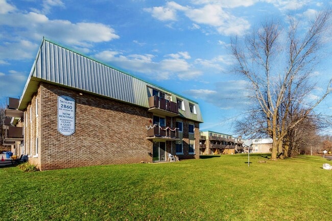 6th Street Apartments in Owen Sound, ON - Building Photo - Building Photo