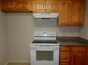 8135 Ferguson Rd in Dallas, TX - Building Photo - Building Photo
