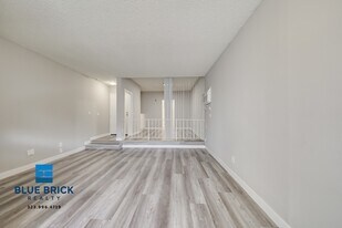8430 Cedros Ave in Los Angeles, CA - Building Photo