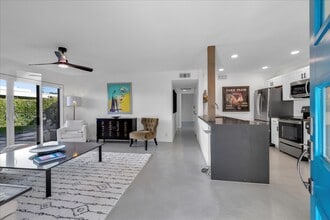 1111 E Ramon Rd, Unit 51 in Palm Springs, CA - Building Photo - Building Photo