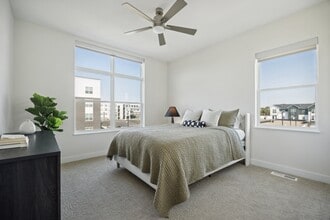 The Espen Residences in Oakdale, MN - Building Photo - Building Photo