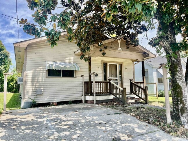 property at 1955 Kentucky St
