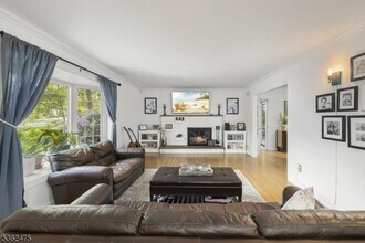 58 Harrison Dr in Berkeley Heights, NJ - Building Photo - Building Photo
