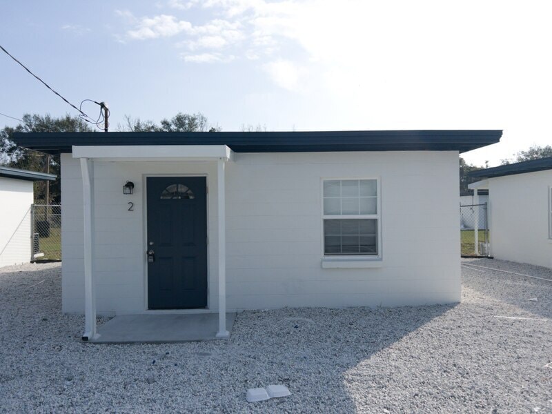 735 S Washington Ave in Apopka, FL - Building Photo