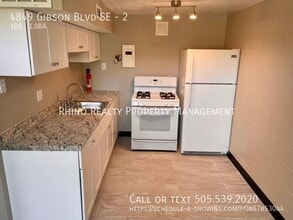 4849 Gibson Blvd SE in Albuquerque, NM - Foto de edificio - Building Photo