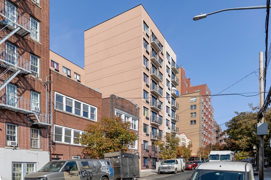 2893-2895 Valentine Ave in Bronx, NY - Foto de edificio