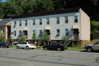 Mayhack Apartment in Troy, NY - Foto de edificio - Building Photo