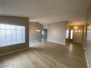 376 Legacy Dr in Henderson, NV - Building Photo - Building Photo