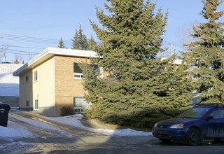 2423 17A St SW in Calgary, AB - Building Photo - Building Photo