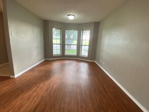 202 N Nolan River Rd in Cleburne, TX - Building Photo - Building Photo
