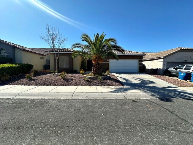 8112 Squaw Springs Ln in Las Vegas, NV - Building Photo - Building Photo