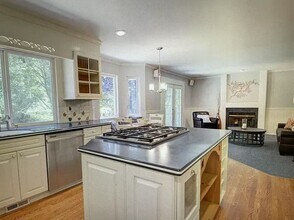 14416 113th Pl NE in Kirkland, WA - Building Photo - Building Photo