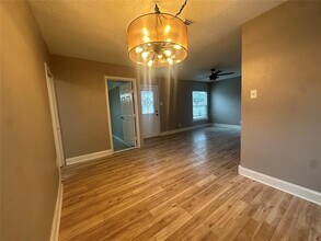 1404 Dent St in Garland, TX - Building Photo - Building Photo