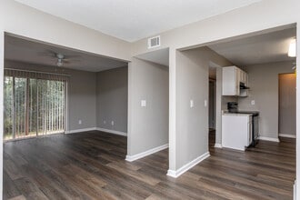 The Reserve at Opelika in Opelika, AL - Foto de edificio - Interior Photo