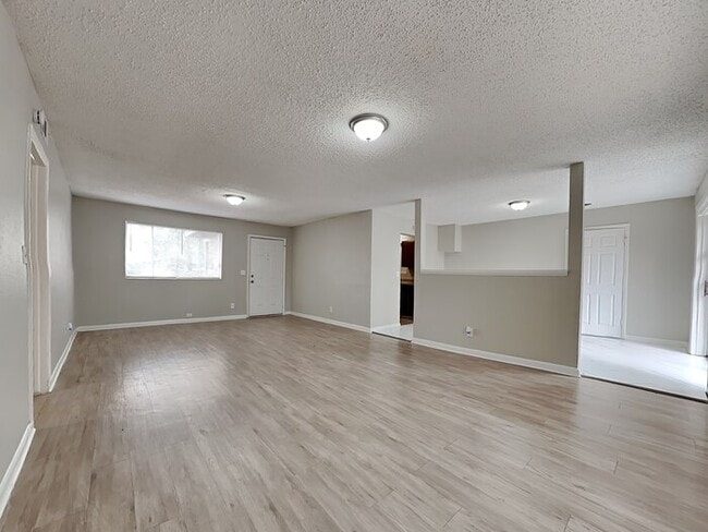 6715 Lucente Dr in Jacksonville, FL - Building Photo - Building Photo