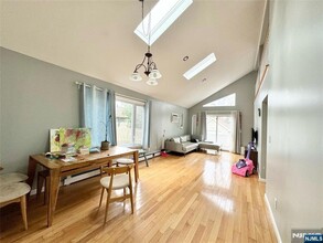 126 Irving St in Leonia, NJ - Building Photo - Building Photo
