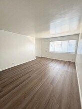 130 S C St in Lompoc, CA - Foto de edificio - Building Photo
